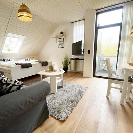 Ferien Im Wangerland - Haus Wiesenweg - Apartment 2 1Og Horumersiel Bagian luar foto