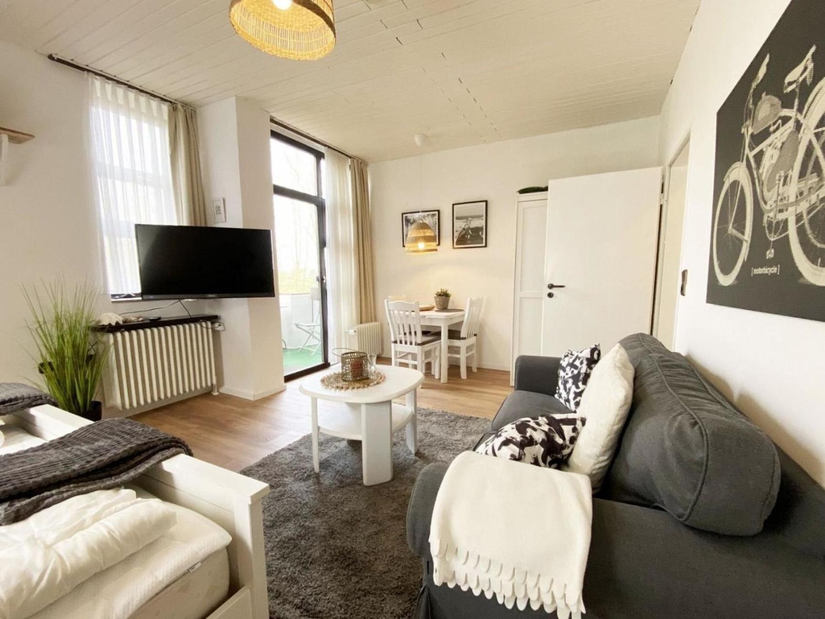 Ferien Im Wangerland - Haus Wiesenweg - Apartment 2 1Og Horumersiel Bagian luar foto