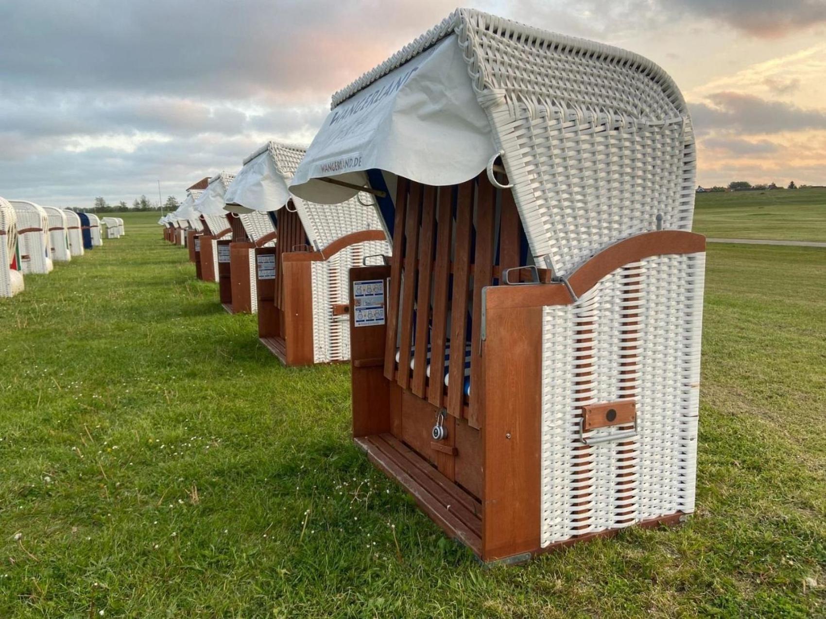 Ferien Im Wangerland - Haus Wiesenweg - Apartment 2 1Og Horumersiel Bagian luar foto